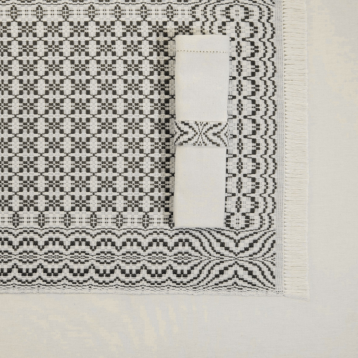 SET OF 2 PINTO ARMONIA PLACEMAT AND NAPKIN