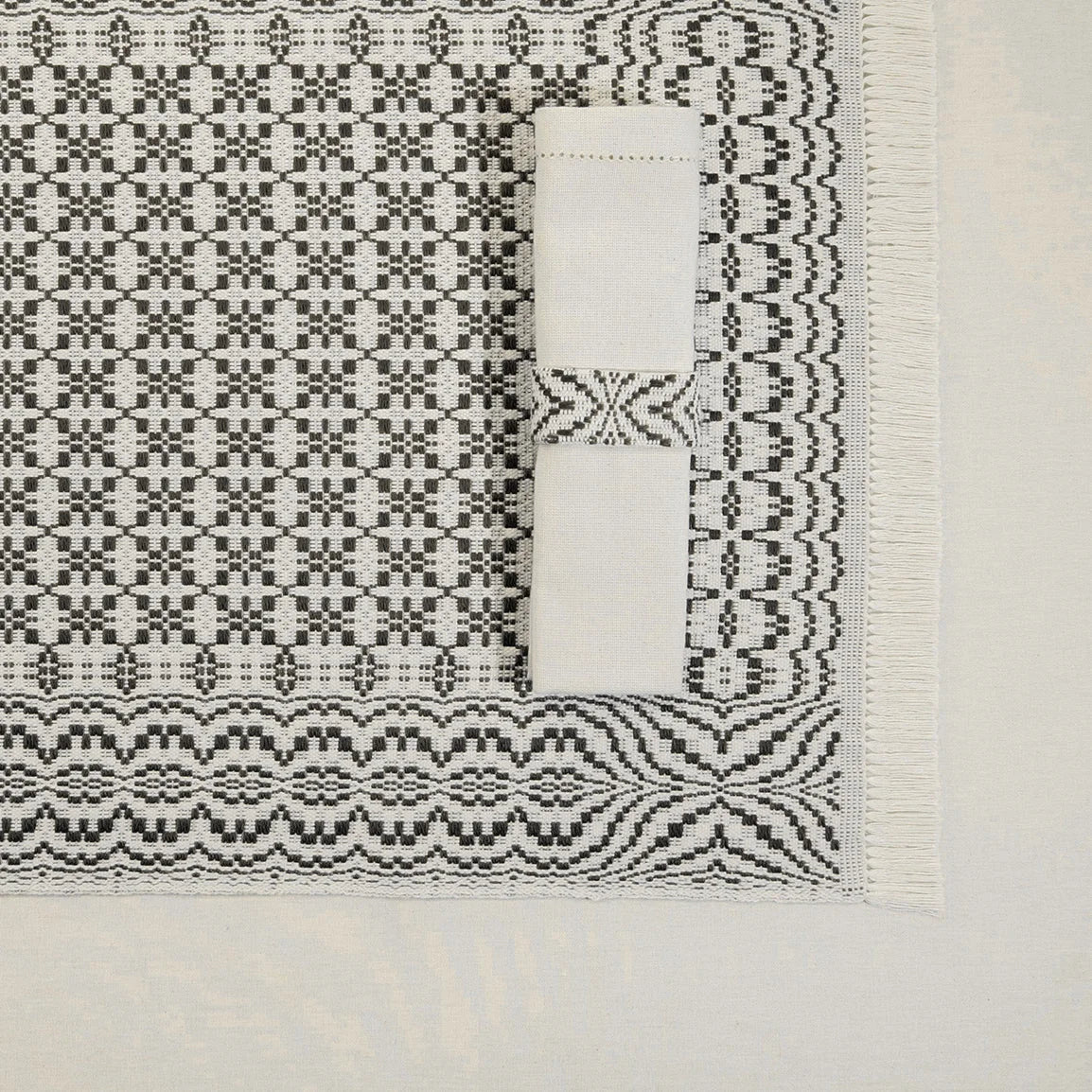 SET OF 2 PINTO ARMONIA PLACEMAT AND NAPKIN