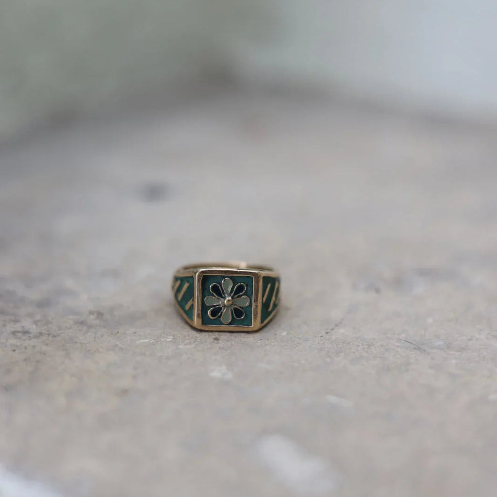 CEMENTINE OTTANIO FLOWER RING