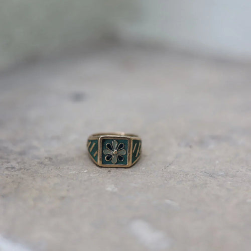 CEMENTINE OTTANIO FLOWER RING