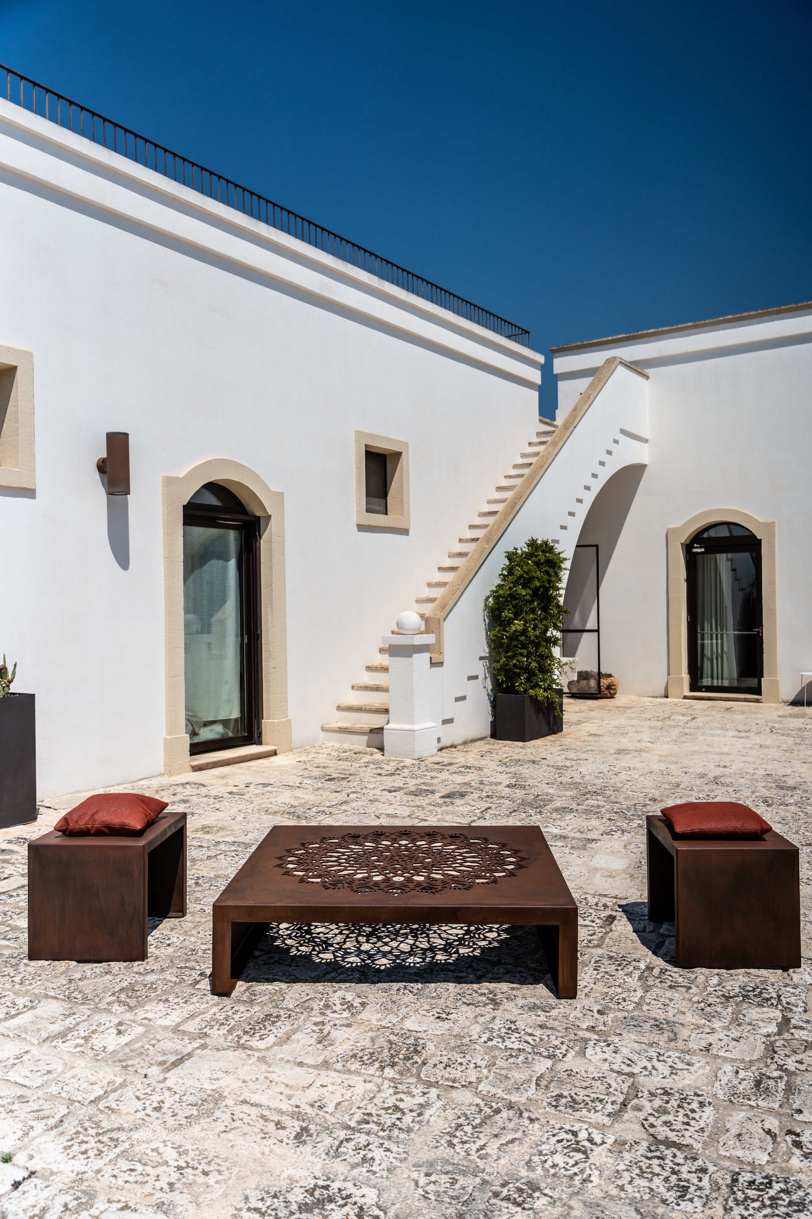 GRAND CENTRINO TABLE