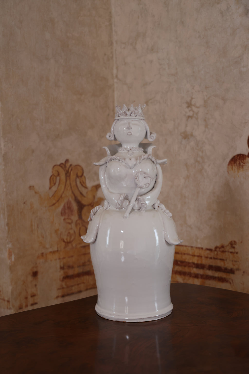 TERRACOTTA ROUNDED QUEEN